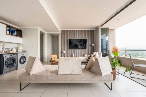 Interior - Lovely 2 bedroom apartment (Sandton)