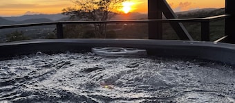 CARGO - Costa Ricas Coolest Container stay