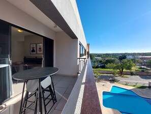 Outdoor dining - Diseño, Confort, 3Dorm + 3Baños (Ñemby)