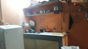 Refrigerador y utensilios de cocina 