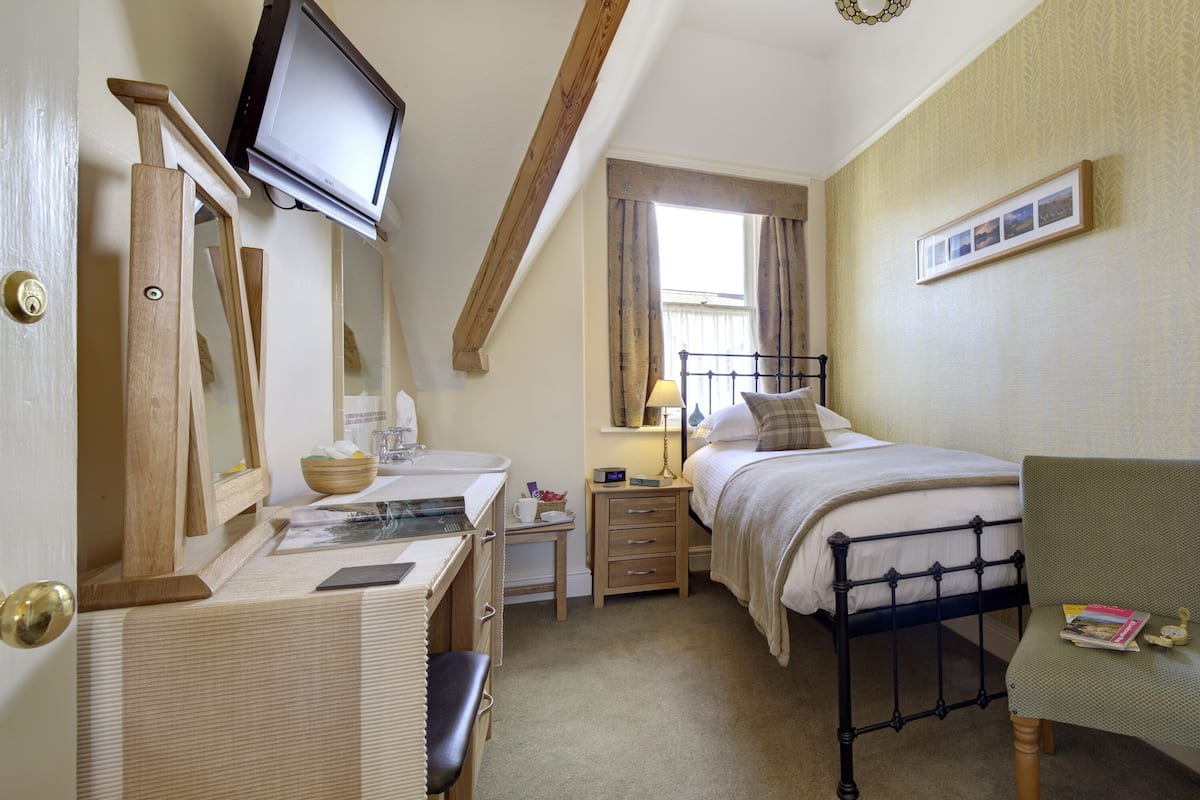 Eenpersoonskamer | 1 slaapkamer, luxe beddengoed, een bureau, gratis wifi