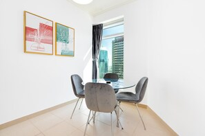 Appartement Prestige | Repas dans la chambre