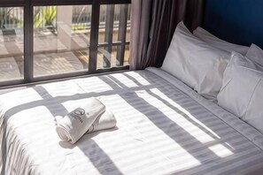 Unclassified image, 4 of 16, button - Chariton Hotel Bagan (Butterworth)