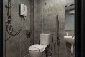 Bathroom - Chariton Hotel Bagan (Butterworth)