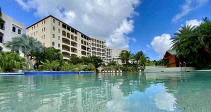 2-bed Designer Apartment Sleeps 4, Resort Pool