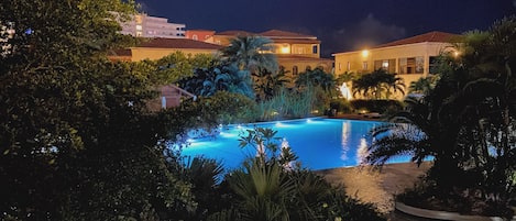 Apartment | Pool | Outdoor pool