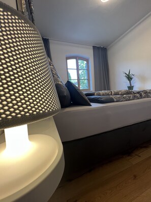 2 habitaciones, tabla de planchar con plancha y wifi gratis 