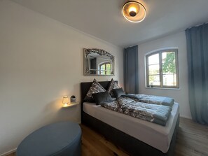 2 chambres, fer et planche à repasser, Wi-Fi gratuit, draps fournis