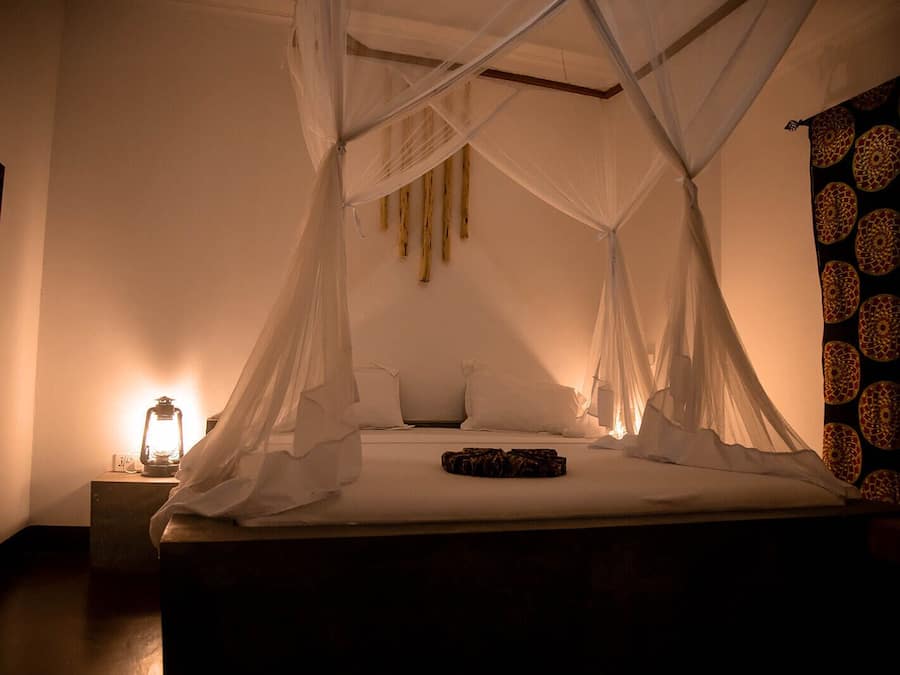 Chambre Double | Décoration personnalisée, espace de travail pour ordinateur portable