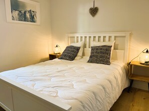 1 室のベッドルーム、WiFi、ベッドシーツ