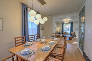 Dining - Renovated Victorian w/in Dwntwn Core, Walk to Pool (Glenwood Springs)