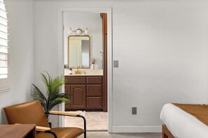 4 Schlafzimmer, Bügeleisen/Bügelbrett, kostenloses WLAN