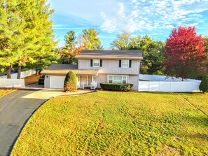 Exterior - Hot Tub/Golfing/King Bed @ The Hemlock (Spring Green)