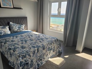 Royal Apartment, 3 Bedrooms, Patio, Sea View