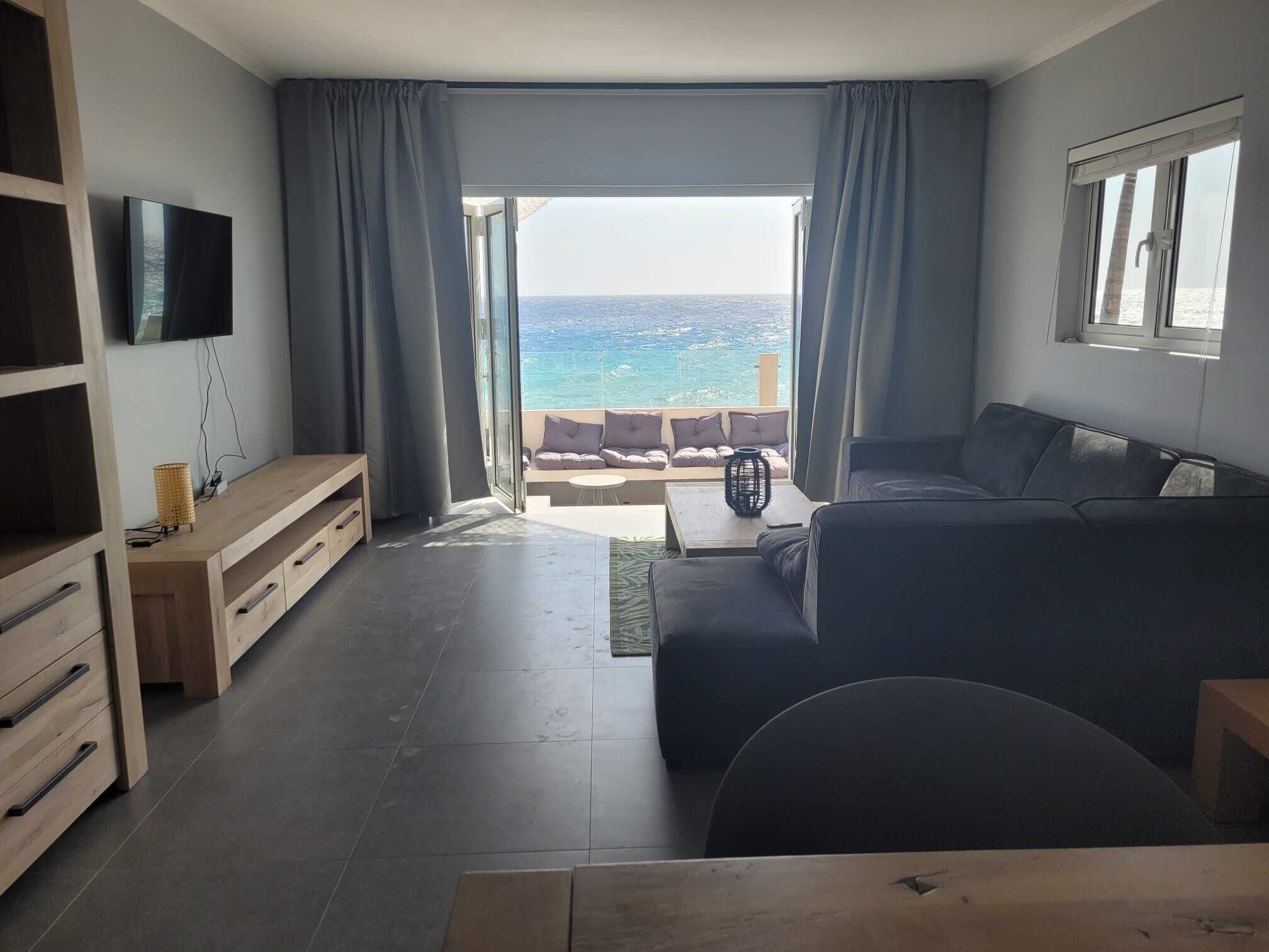 Royal Apartment, 3 Bedrooms, Patio, Sea View | Living area