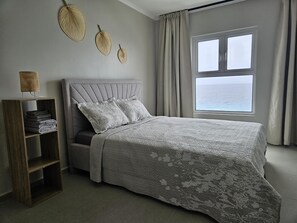 Individually furnished, desk, laptop workspace, free WiFi - Seaview Resort Boca Sami (Sint Michiel)