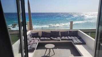 LĂ€genhet Royal - 3 sovrum - uteplats - havsutsikt | Terrass/Patio