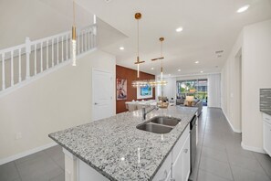 Interior - Fabulous 7 Bed Pool Home with Game Room-3967LA (Davenport)