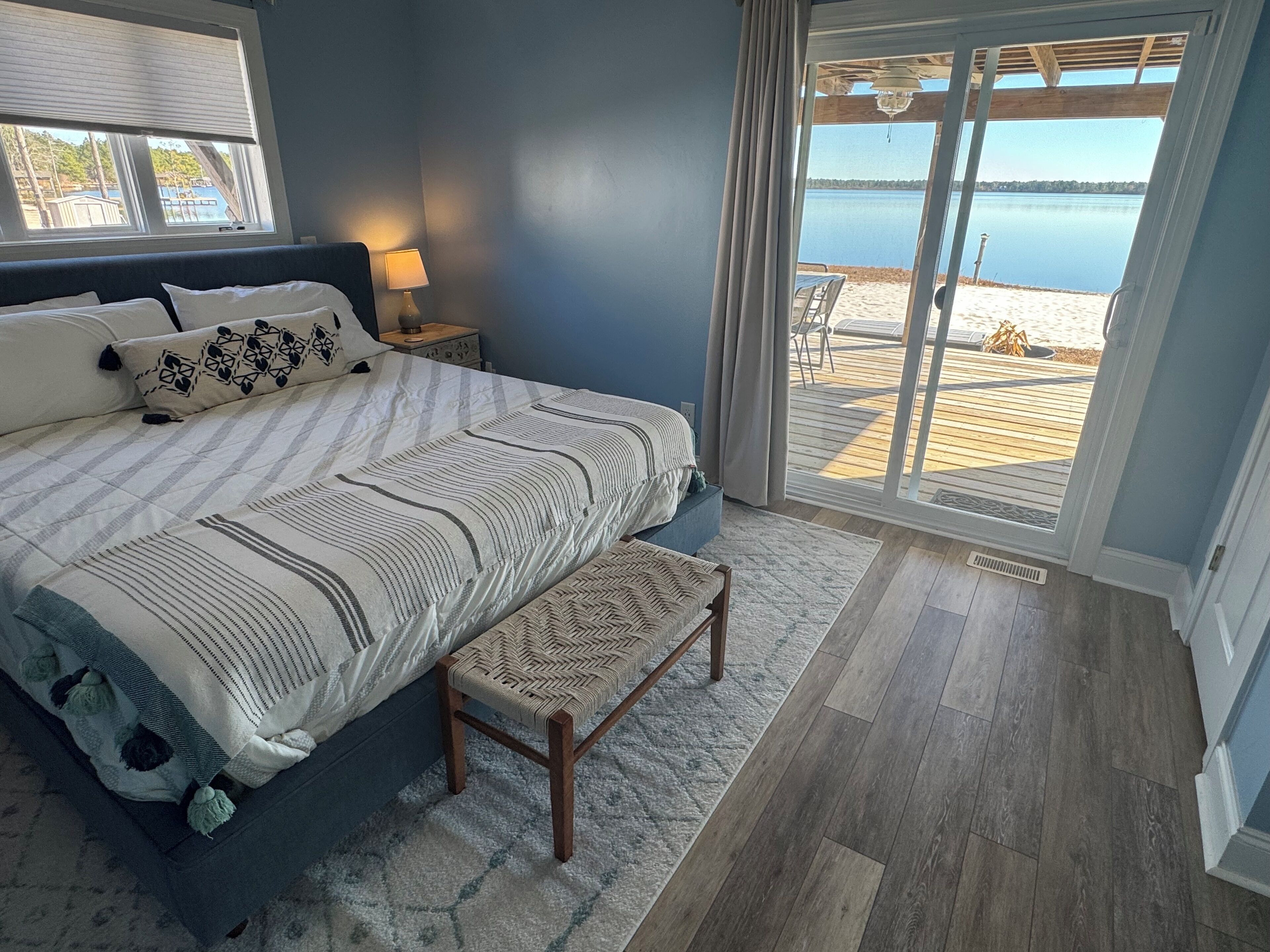 3 bedrooms, desk, iron/ironing board, travel cot