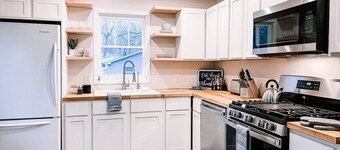 Lighthouse Cottage - Family & Pet Friendly
