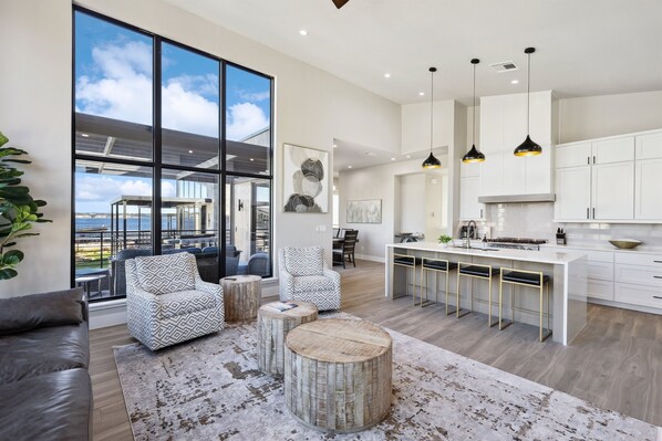 TV connectée, cheminée