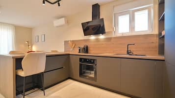 Køleskab, mikrobølgeovn, ovn, opvaskemaskine