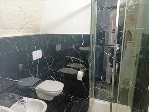 Deluxe-Zimmer | Badezimmer