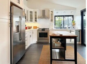 Private kitchen - Beautiful Townhouse near Hospital (Amarillo)