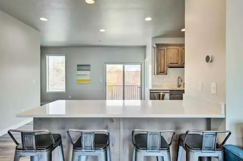 Newer 3 bdr near Snowbasin, Hill AFB, Ogden, Pets