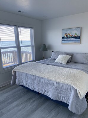 3 slaapkamers, een strijkplank/strijkijzer, wifi, beddengoed