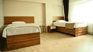 Premium bedding, desk, soundproofing, free WiFi