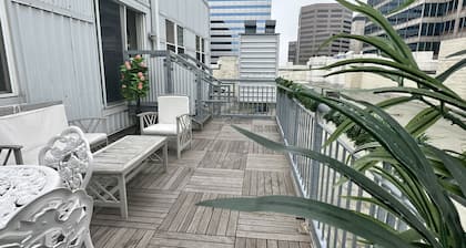 Luxury 2 Bedroom 2 Bathroom Penthouse Dwn Twn Indy W/ Balcony City View ☀️