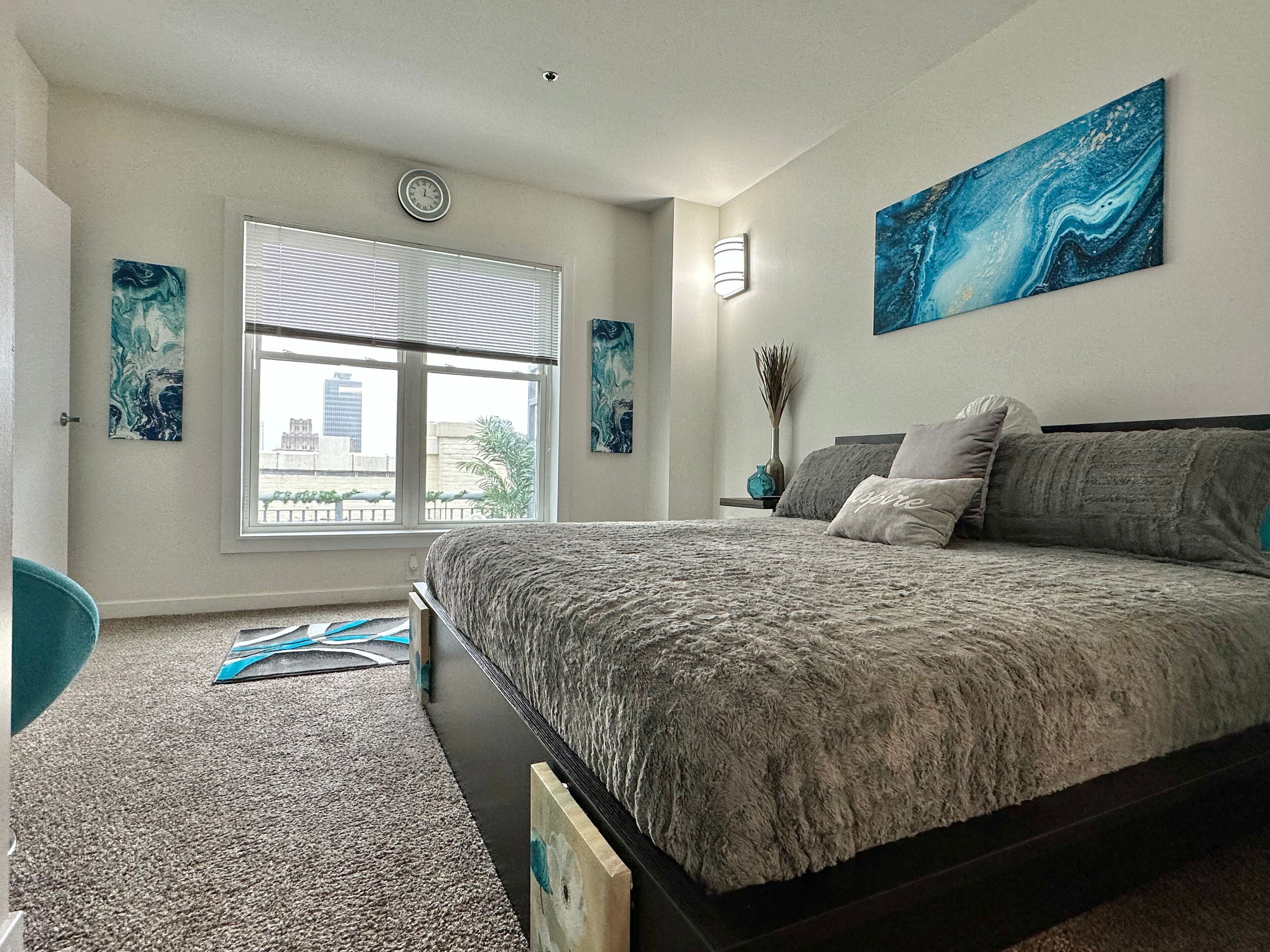 2 bedrooms, iron/ironing board, travel crib, free WiFi