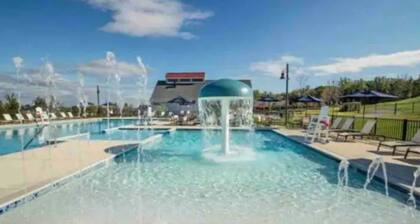 Heron’s Cove II off the Potomac