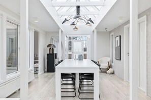 House | Dining