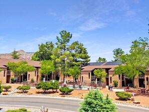 Exterior - Sedona Cozy Condo with Pool, Walk to Restaurants, 4-Min to Hiking, Near Stores (Sedona)