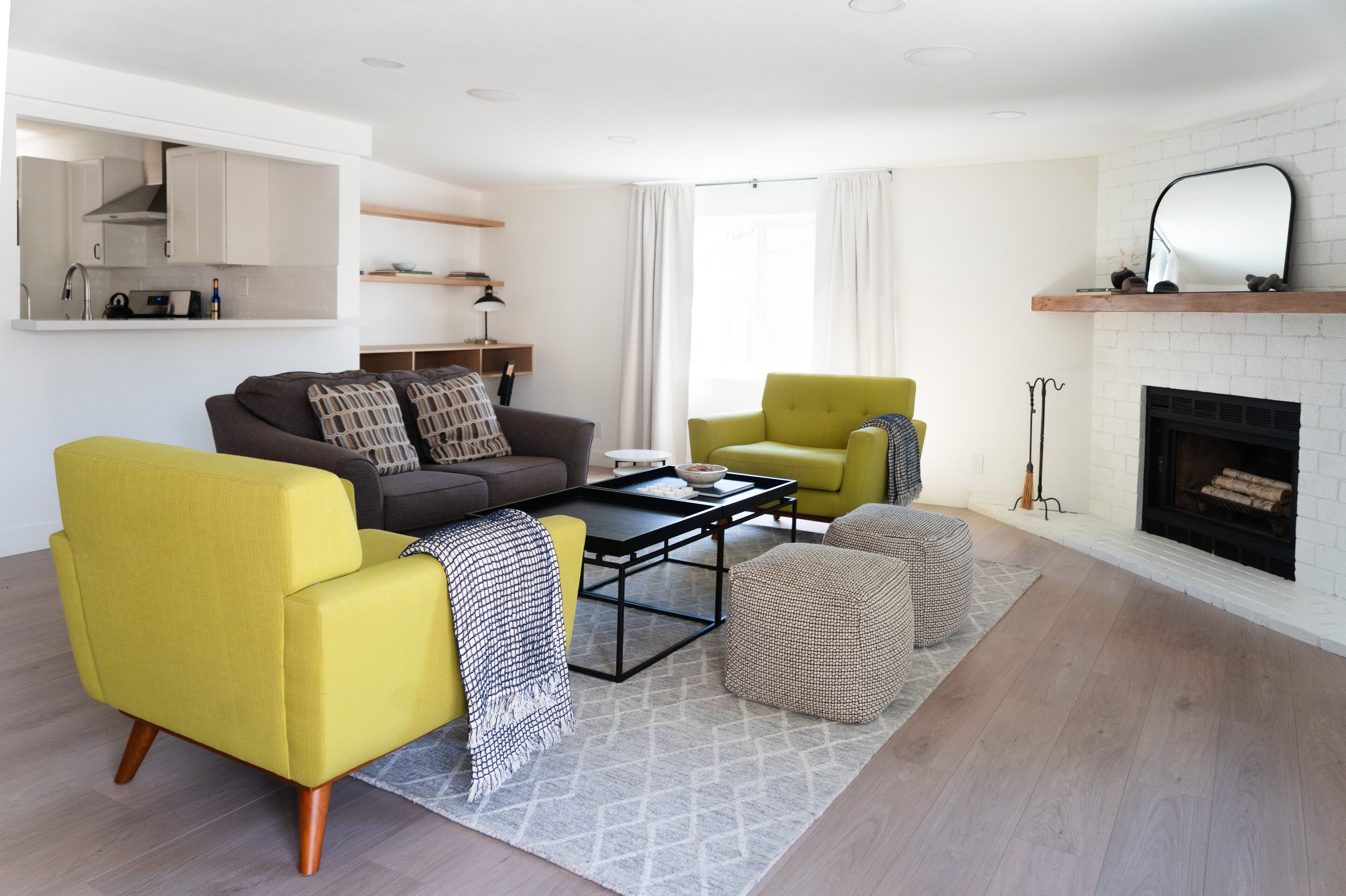 Family Friendly Modern Quiet Home Close to Downtown, Trails & Hikes. Work Remote