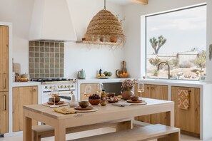 冰箱、烤箱、炉灶、洗碗机