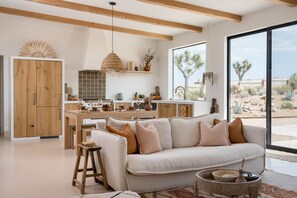 智能电视、壁炉