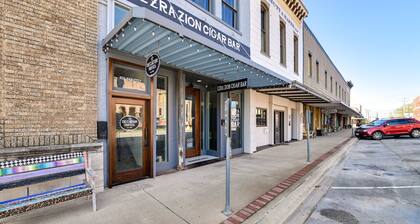 Dtwn Decatur Apt: Walk to Restaurants & Shops