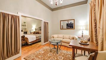 1 chambre, bureau, fer et planche à repasser, Wi-Fi