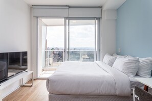 Comfort Studio | Iron/ironing board, free WiFi, bed sheets - Setin Downtown Praca da Sé by Viva - Prédio completo com piscina perto de estação de metrô no Centro de São Paulo (São Paulo)