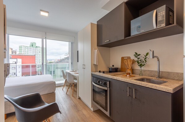 Superior-Studio | 1 Schlafzimmer, Bügeleisen/Bügelbrett, kostenloses WLAN, Bettwäsche