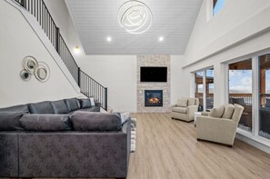 Smart TV, fireplace, video games, ping pong