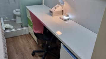 Individually furnished, desk, laptop workspace, free WiFi