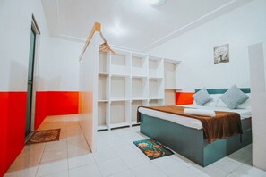 2 chambres, fer et planche à repasser, draps fournis