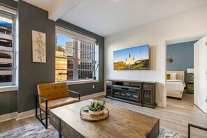 4 bedrooms, iron/ironing board, bed sheets - The Big Easy's Finest: 4-Bedroom Luxury Condo in New Orleans (New Orleans)