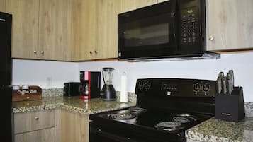 Frigorífic i cafetera i tetera