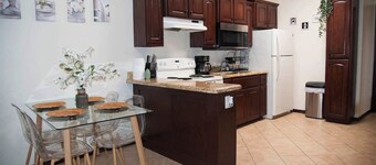 3BD 2BT town suite minutes away Medical Center