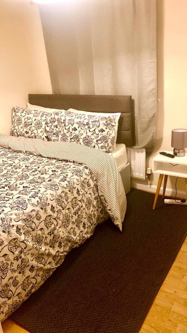 Apartment | 2 bedrooms, free WiFi, bed sheets - Impeccable 2-bed Apartment in London (London)